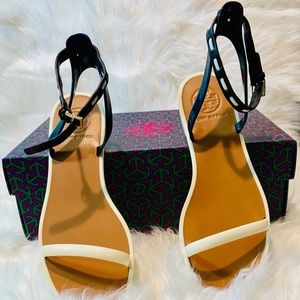 ❌❌SOLD❌❌NIB Authentic TORY BURCH Sandal